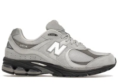 NEW BALANCE MEN'S NEW BALANCE 2002R JD SPORTS EXCLUSIVE SNEAKERS IN GREY/BLACK