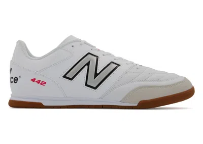 NEW BALANCE MEN'S NEW BALANCE 442 V2 TEAM INDOOR SNEAKERS IN WHITE/BLACK