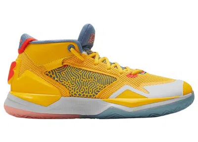 NEW BALANCE MEN'S NEW BALANCE KAWHI SNEAKERS IN TEAM GOLD/DARK PEACOCK BLUE