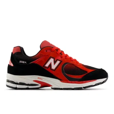 NEW BALANCE UNISEX 2002R SNEAKERS
