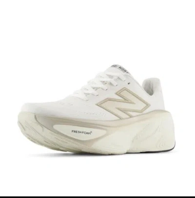 NEW BALANCE WOMAN'S SNEAKERS & ATHLETIC SHOES BALANCE FRESH FOAM X MORE V5 - WHITE 7.5