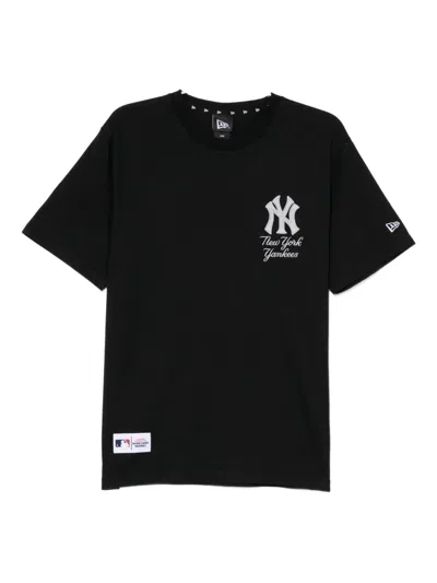NEW ERA LOGO-EMBROIDERED T-SHIRT