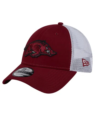 NEW ERA MEN'S CARDINAL ARKANSAS RAZORBACKS TRUCKER 9FORTY ADJUSTABLE HAT