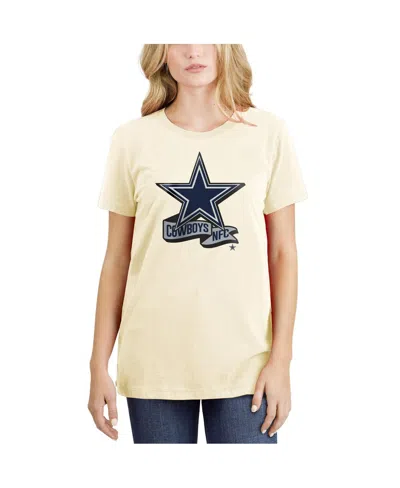NEW ERA WOMEN'S NEW ERA CREAM DALLAS COWBOYS CHROME SIDELINE T-SHIRT