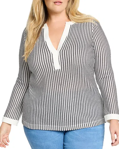 NIC+ZOE PLUS NIC+ZOE PLUS ZIG ZAG SPLIT V NECK TOP