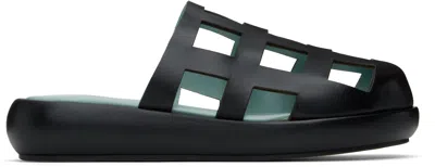 NICOLE SALDAÑA BLACK SAMMY SLIPPERS