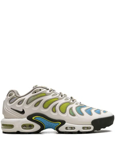 NIKE AIR MAX PLUS DRIFT SNEAKERS