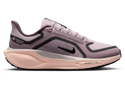 NIKE AIR ZOOM PEGASUS 41 GORETEX (WOMEN'S) SNEAKERS IN PLATINUM VIOLET/CRIMSON TINT/TAUPE GREY