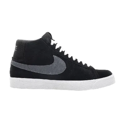 NIKE BLAZER SB