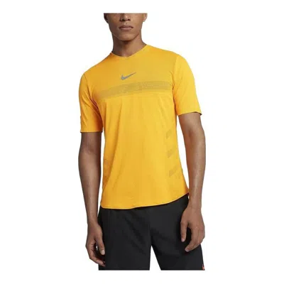 NIKE Nike Court Rafa Aeroreact Short Sleeve T-Shirt 'Yellow'