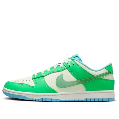 NIKE Nike Dunk Low 'Green Shock'
