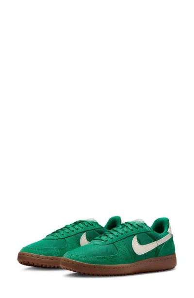 NIKE NIKE FIELD GENERAL SE SNEAKER