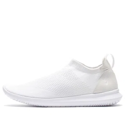 NIKE Nike Gakou Flyknit Triple white