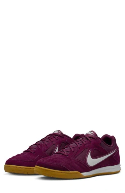 NIKE NIKE GATO SOCCER SNEAKER