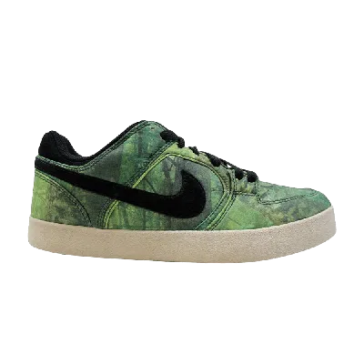 NIKE NIKE MELEE 'GORGE GREEN'