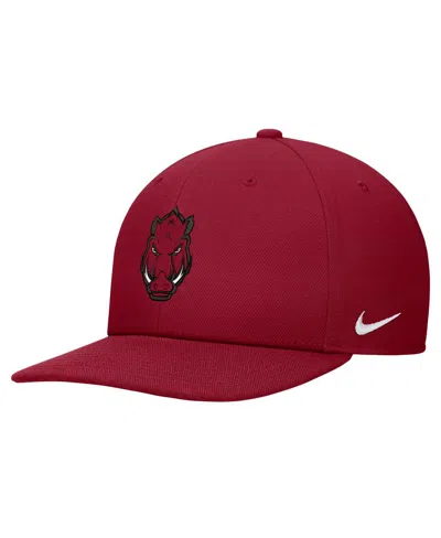 NIKE MEN'S CARDINAL ARKANSAS RAZORBACKS PRO SNAPBACK HAT