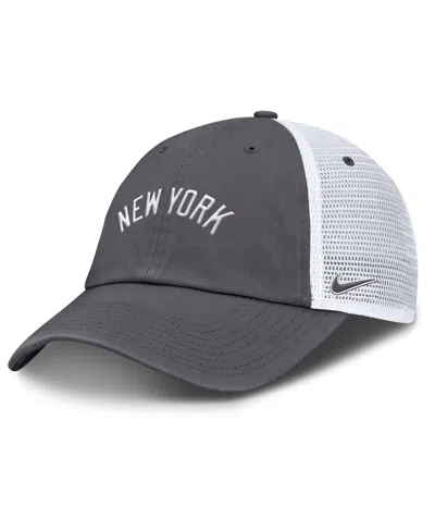 NIKE MEN'S GRAY NEW YORK YANKEES WORDMARK CLUB ADJUSTABLE TRUCKER HAT