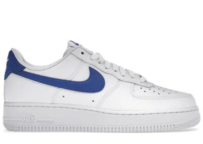 NIKE MEN'S NIKE AIR FORCE 1 LOW ROYAL BLUE SNEAKERS IN WHITE/GAME ROYAL