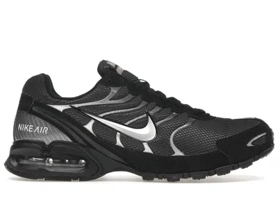 NIKE MEN'S NIKE AIR MAX TORCH 4 SILVER SNEAKERS IN BLACK/METALLIC SILVER