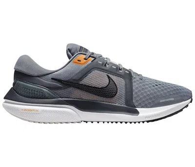 NIKE MEN'S NIKE AIR ZOOM VOMERO 16 SNEAKERS IN COOL GREY/ANTHRACITE/KUMQUAT