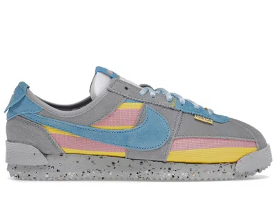 NIKE MEN'S NIKE CORTEZ UNION LIGHT SMOKE SNEAKERS IN GREY/BLUE/PINK