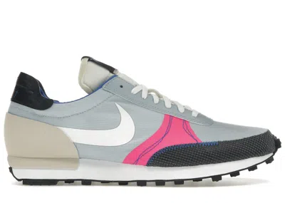 NIKE MEN'S NIKE DAYBREAK TYPE SE SNEAKERS IN LIGHT ARMORY BLUE/PINK BLAST/BLACK