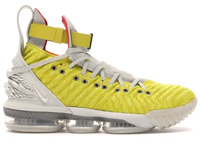 NIKE MEN'S NIKE LEBRON 16 HARLEM FASHION ROW HARLEM STAGE SNEAKERS IN BRIGHT CITRON/SUMMIT WHITE