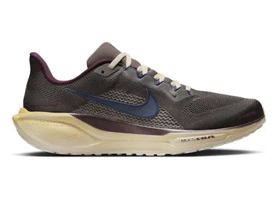 NIKE MEN'S NIKE PEGASUS 41 PREMIUM BLUE VOID SNEAKERS IN MEDIUM ASH/CAVE STONE/DESERT MOSS