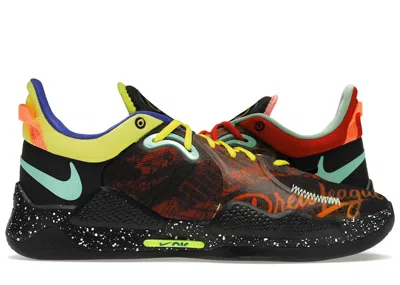 NIKE MEN'S NIKE PG 5 MISMATCHED SNEAKERS IN BLACK/UNIVERSITY RED/YELLOW STRIKE