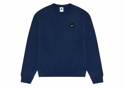 NIKE MEN'S NIKE X DSM FLEECE CREWNECK SWEATSHIRT IN COLLEGIATE BLUE
