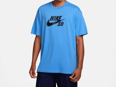 NIKE MEN'S SB LOGO T-SHIRT IN UNIVERSITY BLUE/BLACK