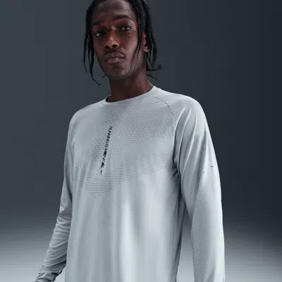 NIKE MEN'S STRIDE DRI-FIT ADV LONG-SLEEVE RUNNING TOP WITH REFLECTIVE ACCENTS