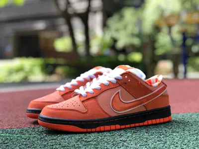 NIKE SIZE 9 - DUNK CONCEPTS X NIKE SB DUNK LOW “ORANGE LOBSTER”