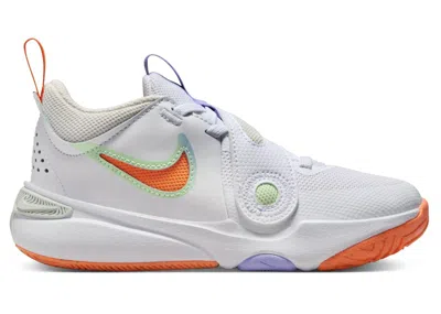 NIKE TEAM HUSTLE D 11 TOTAL ORANGE SNEAKERS IN WHITE/VAPOR GREEN/PURPLE PULSE