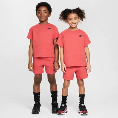 NIKE LITTLE KIDS' TECH FLEECE TEE AND SHORTS SET