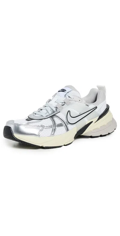NIKE V2K RUN SNEAKERS SUMMIT WHITE/METALLIC SILVER