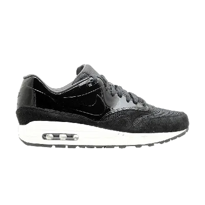 NIKE NIKE WMNS AIR MAX 1 VT QS 'BLACK PATENT'