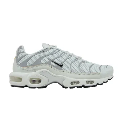 NIKE WMNS AIR MAX PLUS 'LIGHT SILVER'