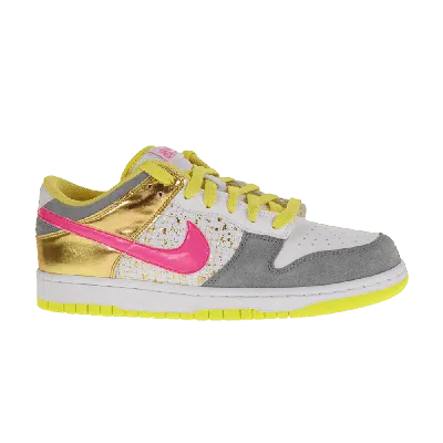 NIKE NIKE WMNS DUNK LOW 'WHITE METALLIC GOLD'