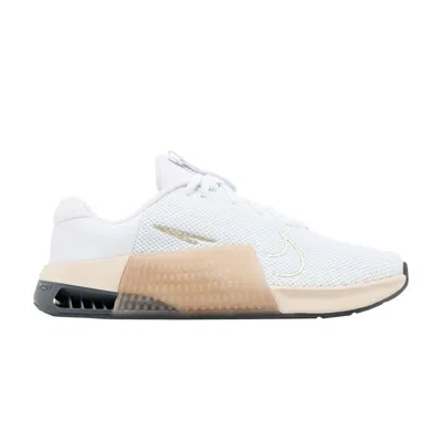 NIKE WMNS METCON 9 'WHITE GOLD SANDDRIFT'