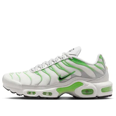 NIKE (WMNS) Nike Air Max Plus 'Green Strike'