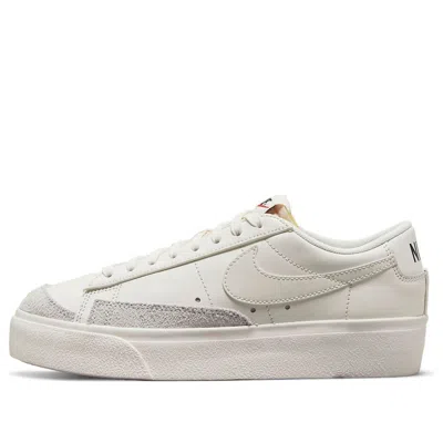 NIKE (WMNS) Nike Blazer Low Platform Low-Top Sneakers White