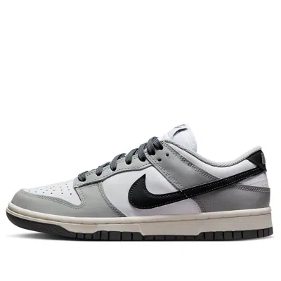 NIKE (WMNS) Nike Dunk Low 'Light Smoke Grey'