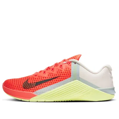 NIKE (WMNS) Nike Metcon 6 'Bright Mango Light Zitron'