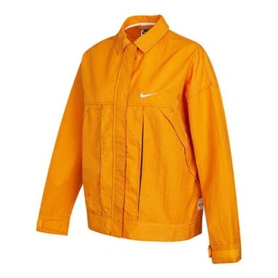 NIKE (WMNS) Nike Sportswear Swoosh Back Logo Printing Woven Jacket Yellow