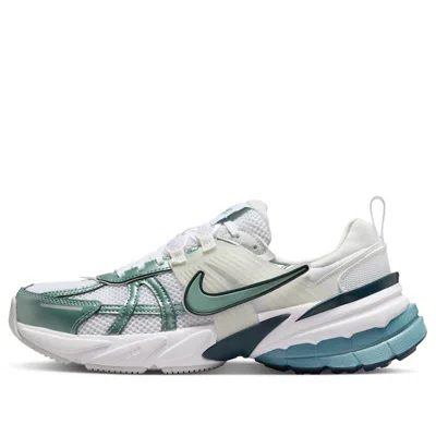 NIKE (WMNS) Nike V2K Run 'White Smokey Blue Armory Navy Cannon'