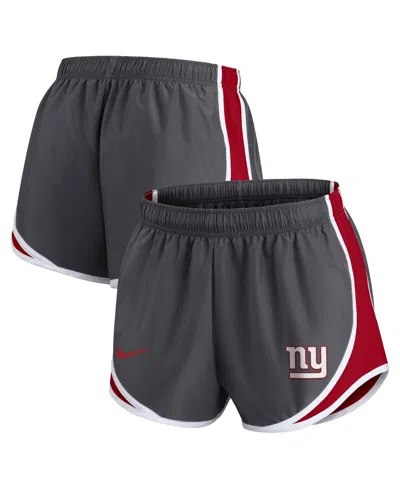 NIKE WOMEN'S NIKE CHARCOAL NEW YORK GIANTS LOGO PERFORMANCE TEMPO SHORTS