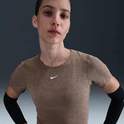 NIKE WOMEN'S  PRO DRI-FIT SHORT-SLEEVE CROPPED JACQUARD TOP