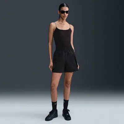 NIKE WOMEN'S  SPORTSWEAR ESSENTIAL WOVEN HIGH-WAISTED 5" CARGO SHORTS