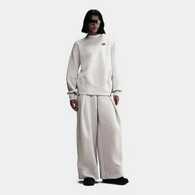 NIKE NIKE WOMEN'S SPORTSWEAR TECH FLEECE OVERSIZED CREWNECK SWEATSHIRT